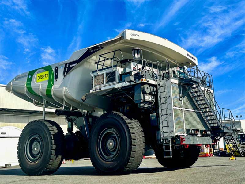 Fortescue hydrogen powered Liebherr T 264 drives on hydrogen for first time